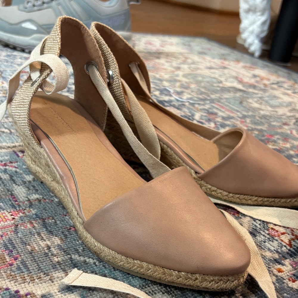 Elegant Beige Espadrille Flats